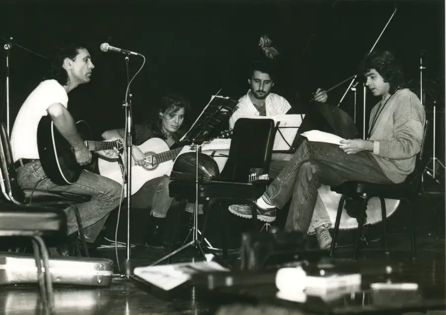 Γιώργος Νταλάρας, Στέλλα Κυπραίου, Βασίλης Παπαβασιλείου, Νίκος Κυπουργός στο Zoom © Αρχείο Νίκου Κυπουργού